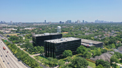 6565 West Loop South, Bellaire, TX - VUE AÉRIENNE  vue de carte - Image1