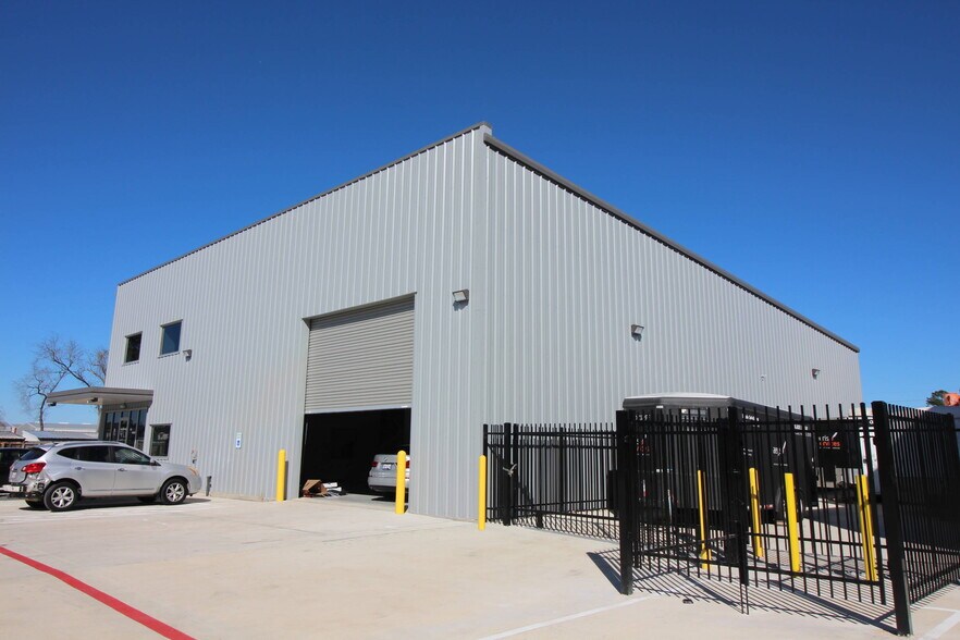 6702 Theall Rd, Houston, TX à vendre - Photo de l’immeuble – Image 2 sur 10