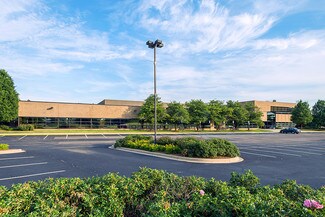 Plus de détails pour 5225 Auto Club Dr, Dearborn, MI - Bureau à vendre