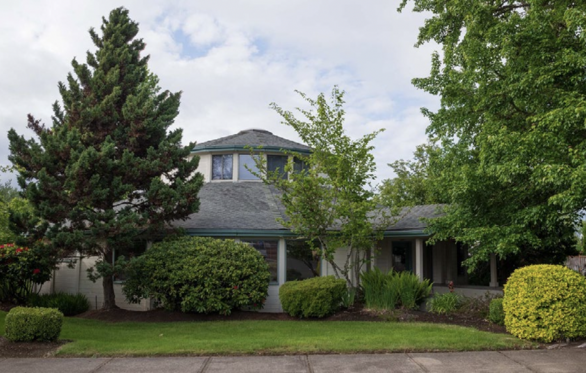 25045 Dunham Ave, Veneta, OR à louer Photo de l’immeuble– Image 1 sur 4