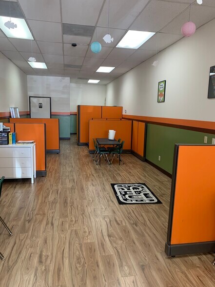 519 S Glendora Ave, Glendora, CA à louer - Photo de l’immeuble – Image 2 sur 16