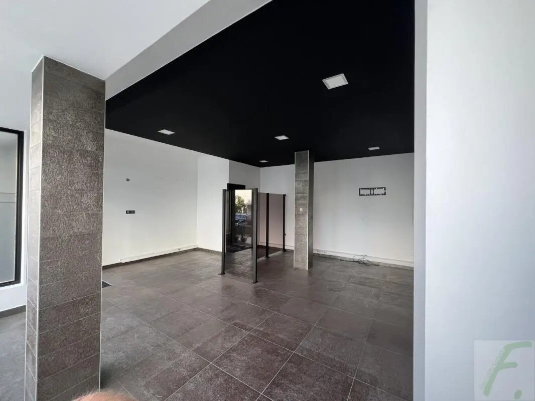 Local commercial dans Annecy à louer Photo intérieure– Image 1 sur 4