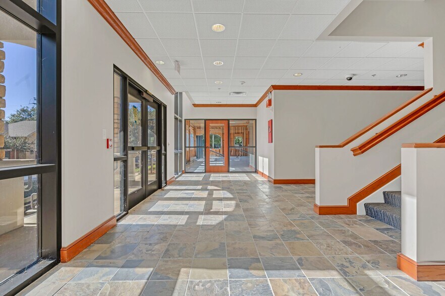 6240 N Beach St, Fort Worth, TX à louer - Photo intérieure – Image 3 sur 9