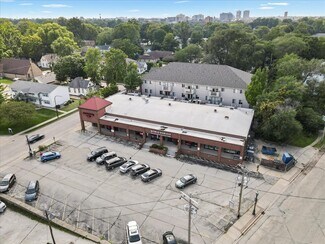 Plus de détails pour 306 Springfield Ave, Urbana, IL - Local commercial à vendre