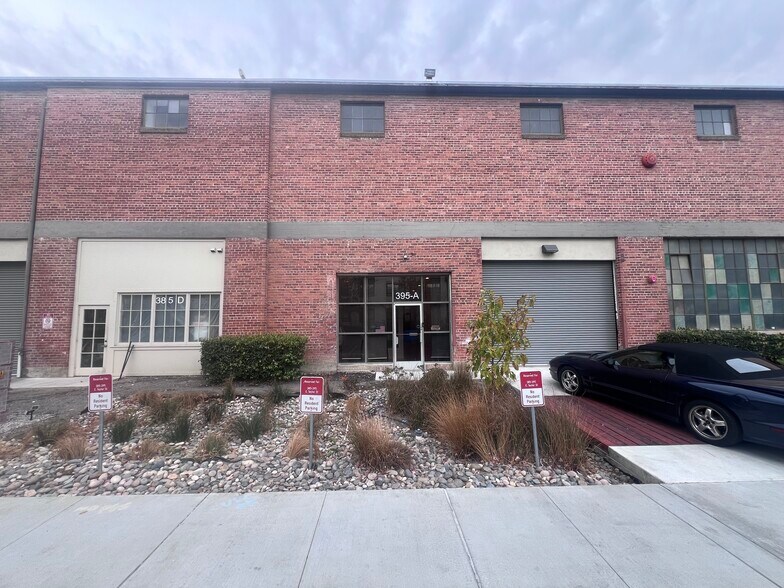 385-395 E Taylor St, San Jose, CA à louer - Photo de l’immeuble – Image 2 sur 8