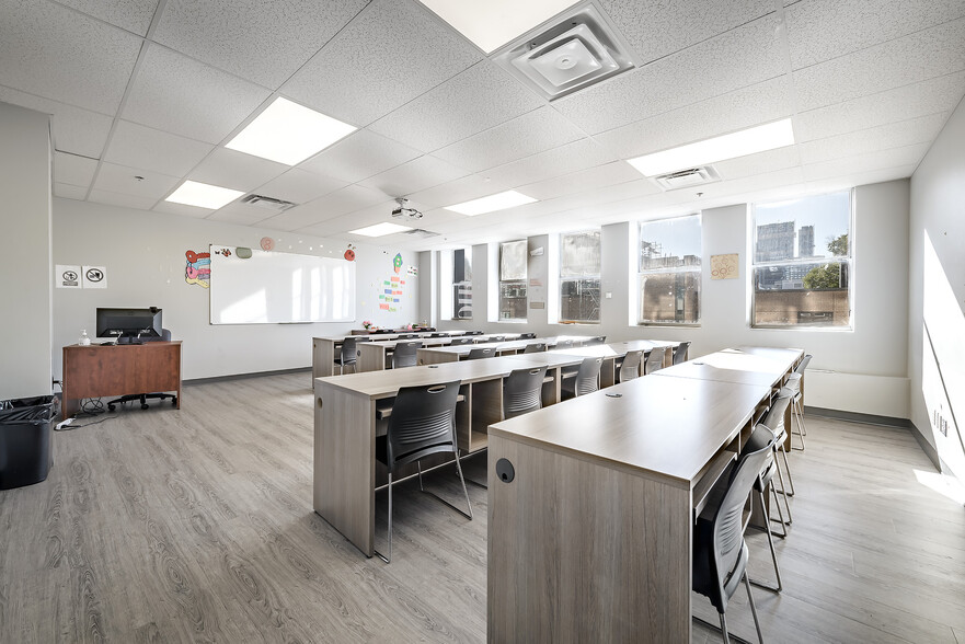 1255-1259 Rue Berri, Montréal, QC à louer - Photo intérieure – Image 2 sur 10