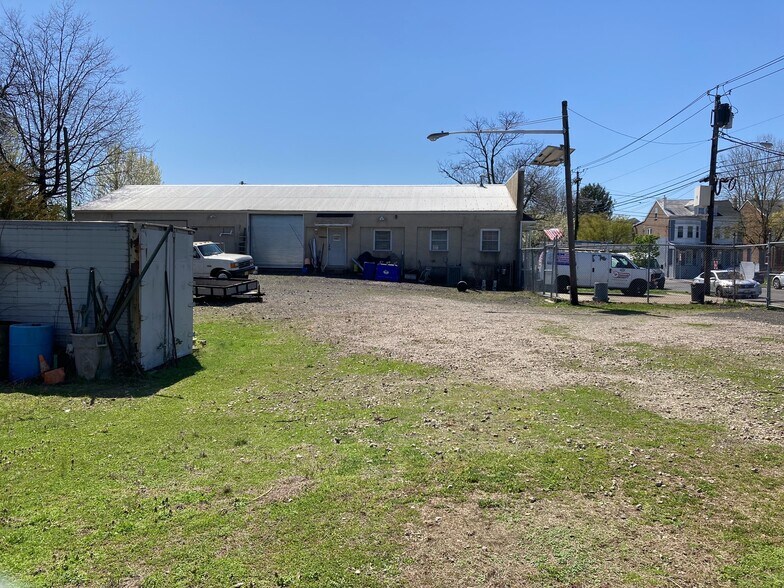 915 Pennsylvania Ave, Trenton, NJ à vendre - Photo de l’immeuble – Image 2 sur 7