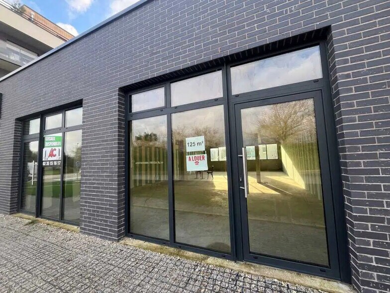 Local commercial dans Bihorel à louer - Photo de l’immeuble – Image 1 sur 2