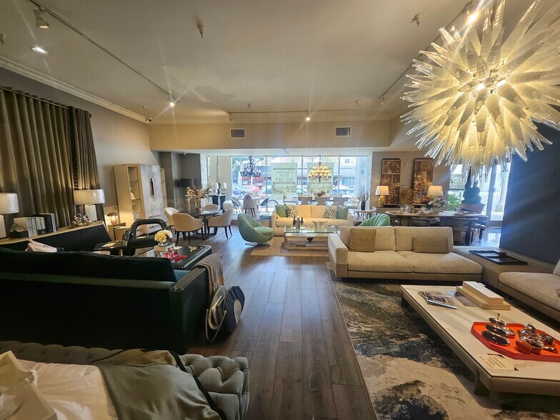 275 S La Cienega Blvd, Beverly Hills, CA à louer - Photo de l’immeuble – Image 3 sur 16