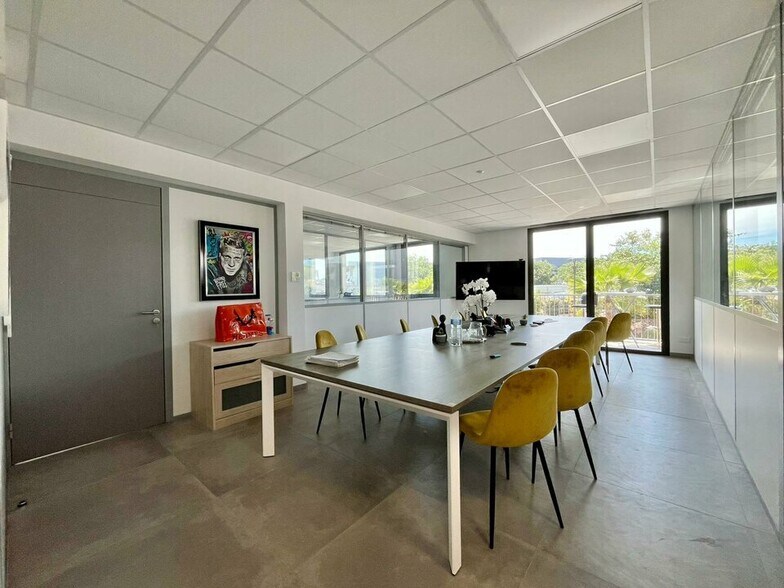 Bureau dans Fréjus à louer - Photo intérieure – Image 2 sur 6