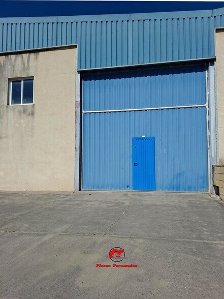 Industriel/Logistique dans Velilla de San Antonio, Madrid à vendre - Photo de l’immeuble – Image 2 sur 3
