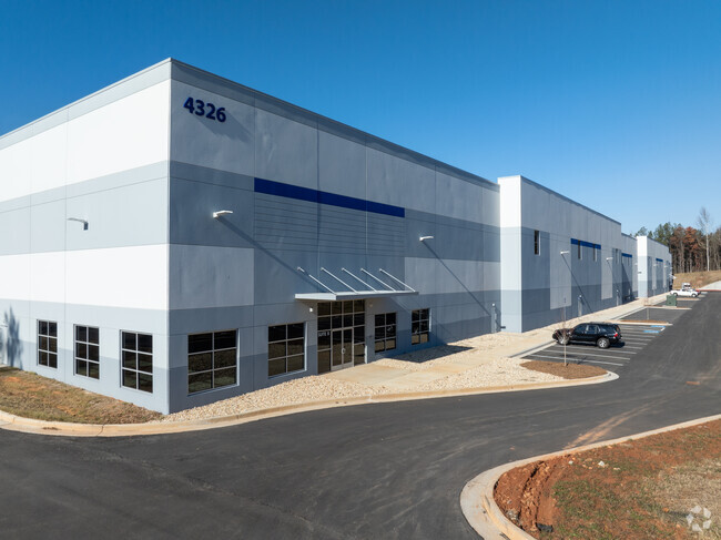 Plus de détails pour 4326 Avery Dr, Flowery Branch, GA - Industriel/Logistique à louer