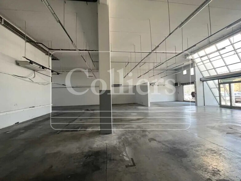 Local d’activités dans Aubagne à louer - Photo intérieure – Image 3 sur 6