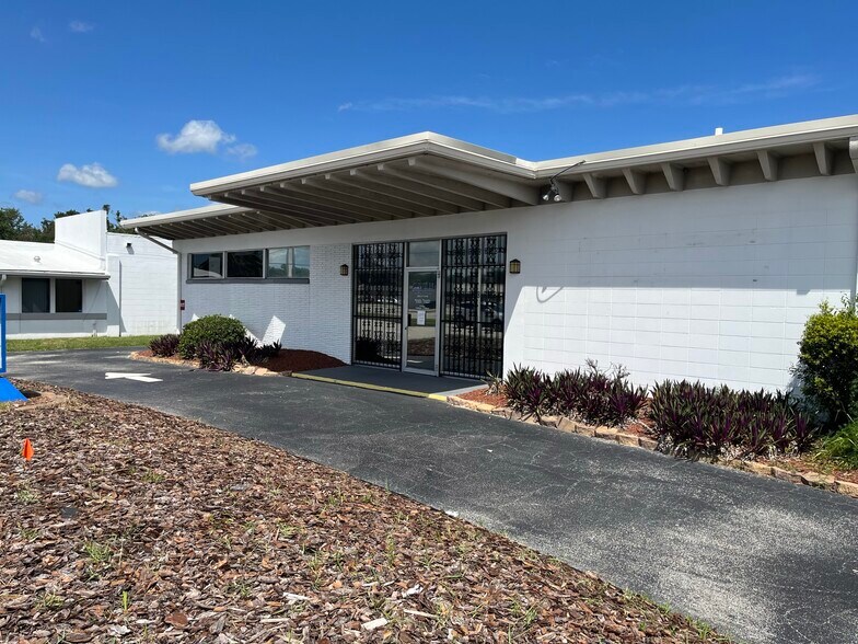 1020 Mason Ave, Daytona Beach, FL à louer - Photo de l’immeuble – Image 2 sur 26