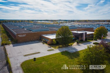 18901 Snow Rd, Brook Park, OH à louer - Photo de l’immeuble – Image 3 sur 5