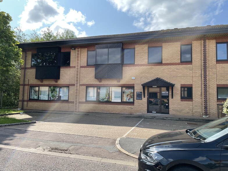 15-16 Thorney Leys Park, Witney à louer - Photo de l’immeuble – Image 2 sur 5