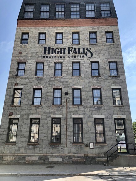 250 Mill St, Rochester, NY à louer - Photo de l’immeuble – Image 3 sur 5