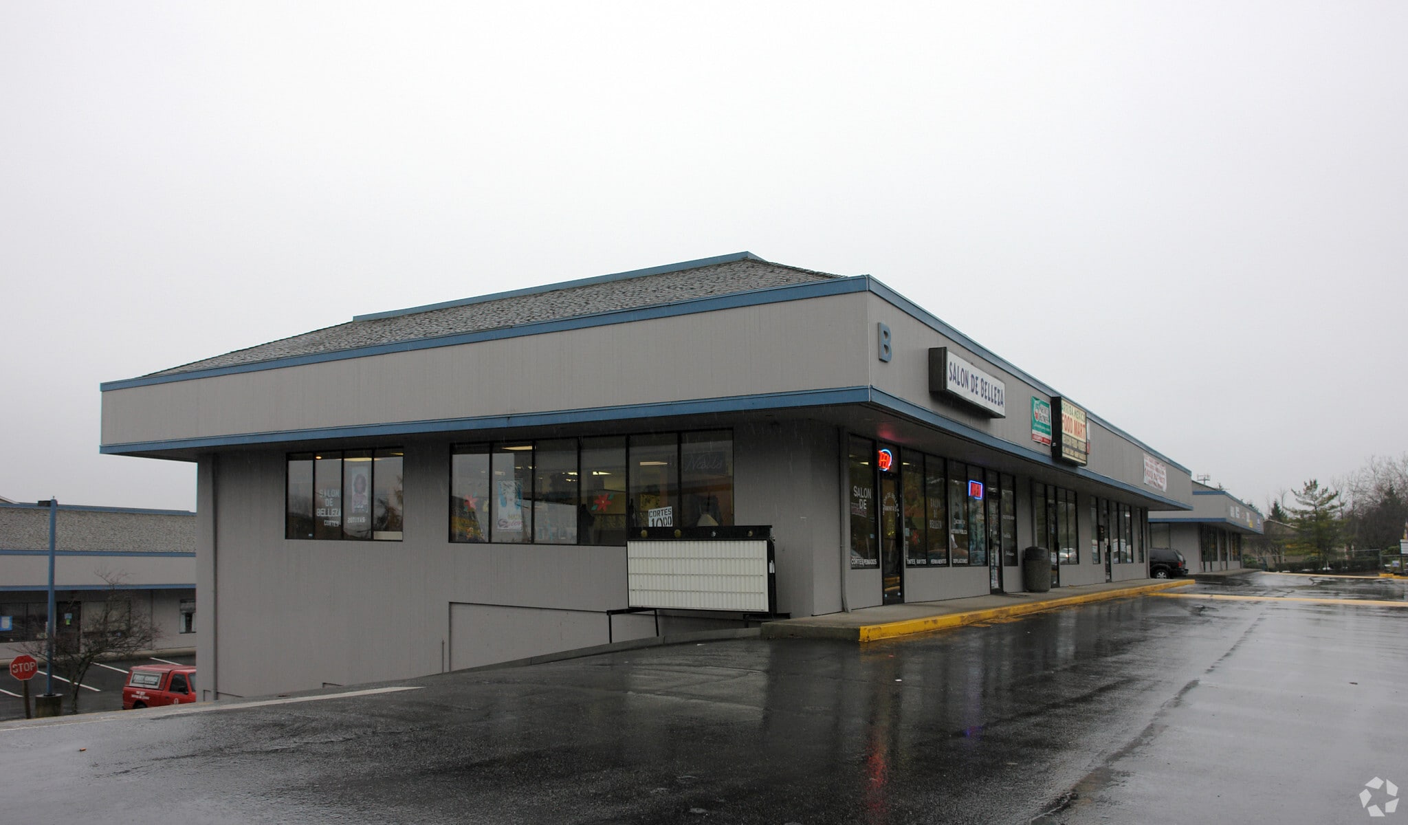 12811 8th Ave W, Everett, WA à louer Photo principale– Image 1 sur 4