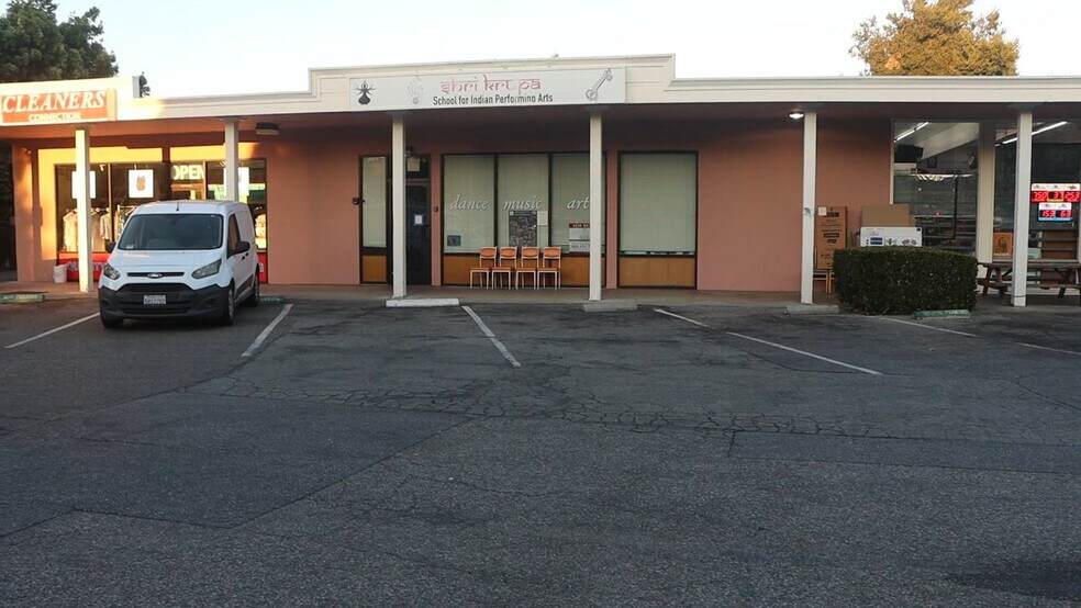12300-12306 Saratoga Sunnyvale Rd, Saratoga, CA à louer - Vidéo sur l’annonce professionnelle – Image 2 sur 11