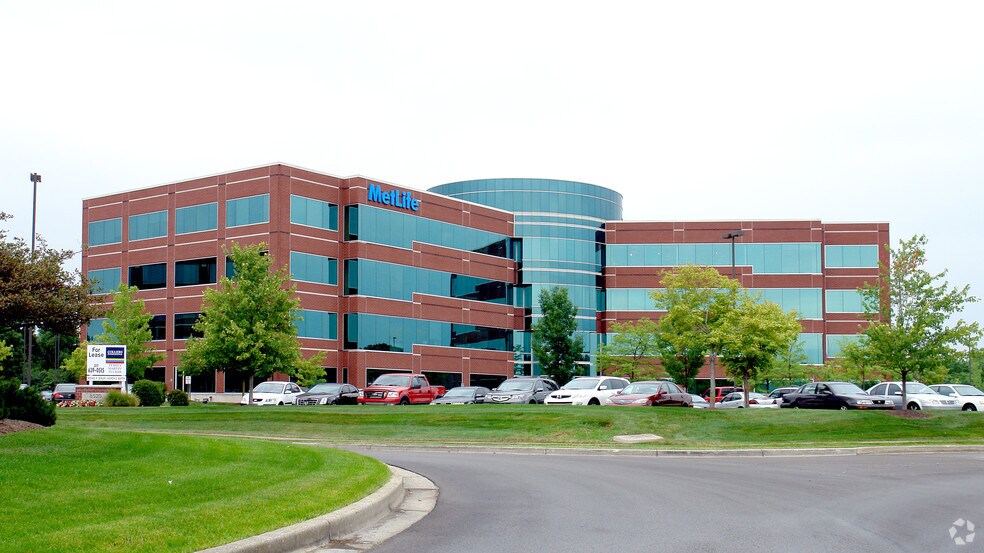 8520 Allison Pointe Blvd, Indianapolis, IN à louer - Photo de l’immeuble – Image 2 sur 15