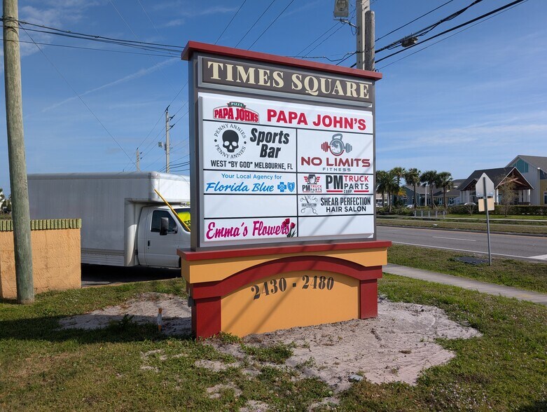 2430-2480 Minton Rd, West Melbourne, FL à louer - Photo de l’immeuble – Image 2 sur 5