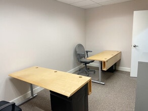 6 E 2nd St, London, OH à louer Photo intérieure– Image 1 sur 1