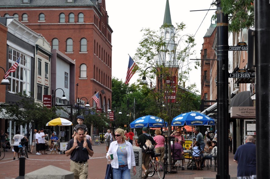 29-35 Church St, Burlington, VT à louer - Photo de l’immeuble – Image 3 sur 4