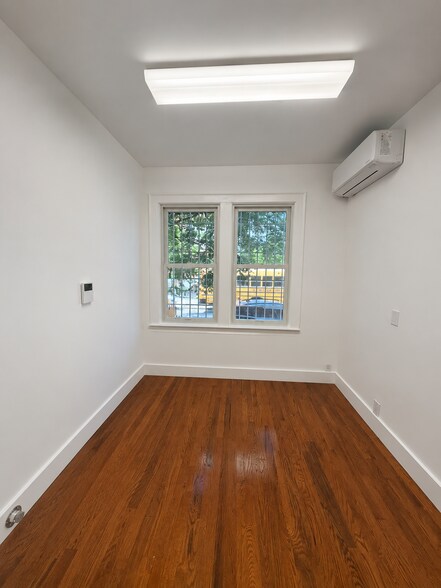 700 Linden Blvd, Brooklyn, NY à louer - Photo intérieure – Image 3 sur 6
