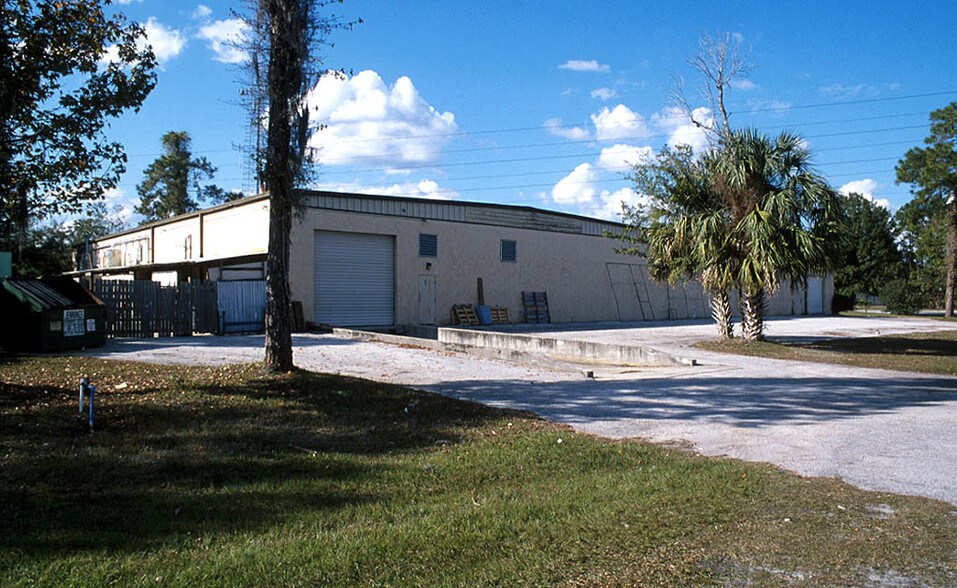 223 Hickman Dr, Sanford, FL à vendre - Photo de l’immeuble – Image 3 sur 5