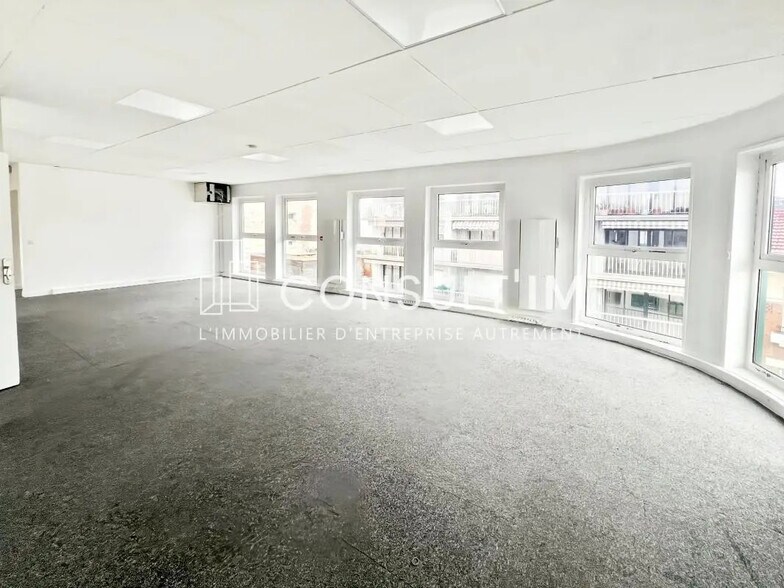 Bureau dans Boulogne-Billancourt à louer - Photo de l’immeuble – Image 3 sur 8