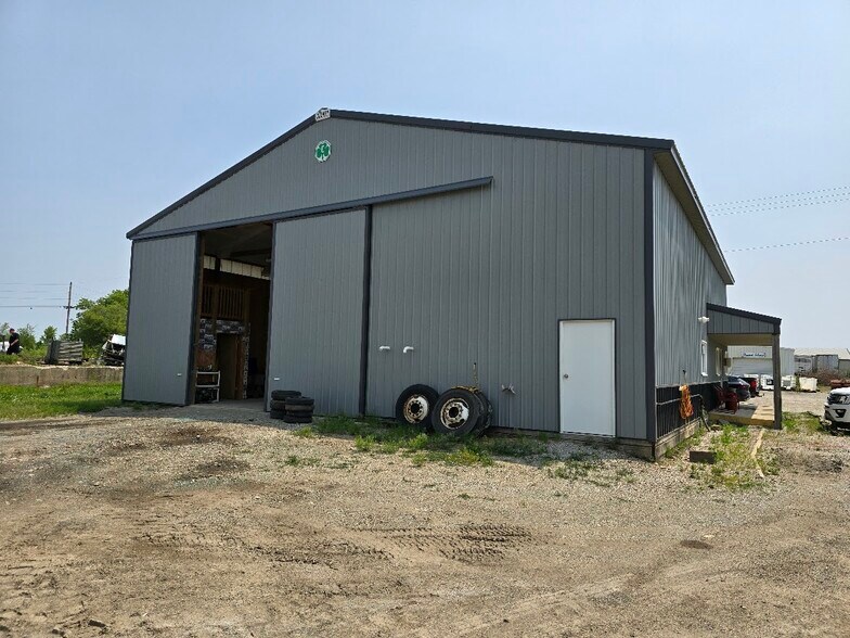 808 W Walnut St, Fairbury, IL à vendre - Photo de l’immeuble – Image 3 sur 44