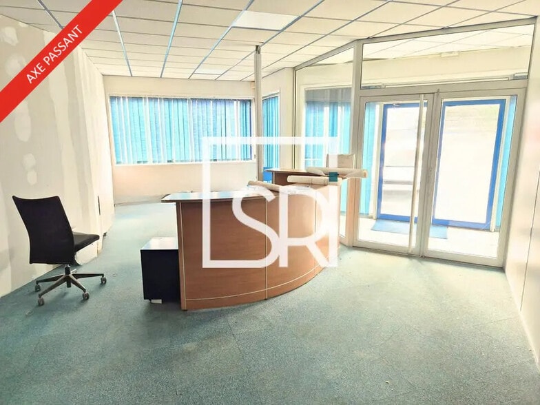 Industriel/Logistique dans Riom à louer - Photo de l’immeuble – Image 2 sur 11