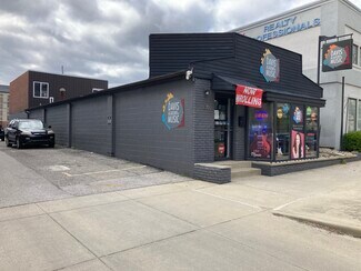 Plus de détails pour 336 S Walnut St, Bloomington, IN - Local commercial à vendre