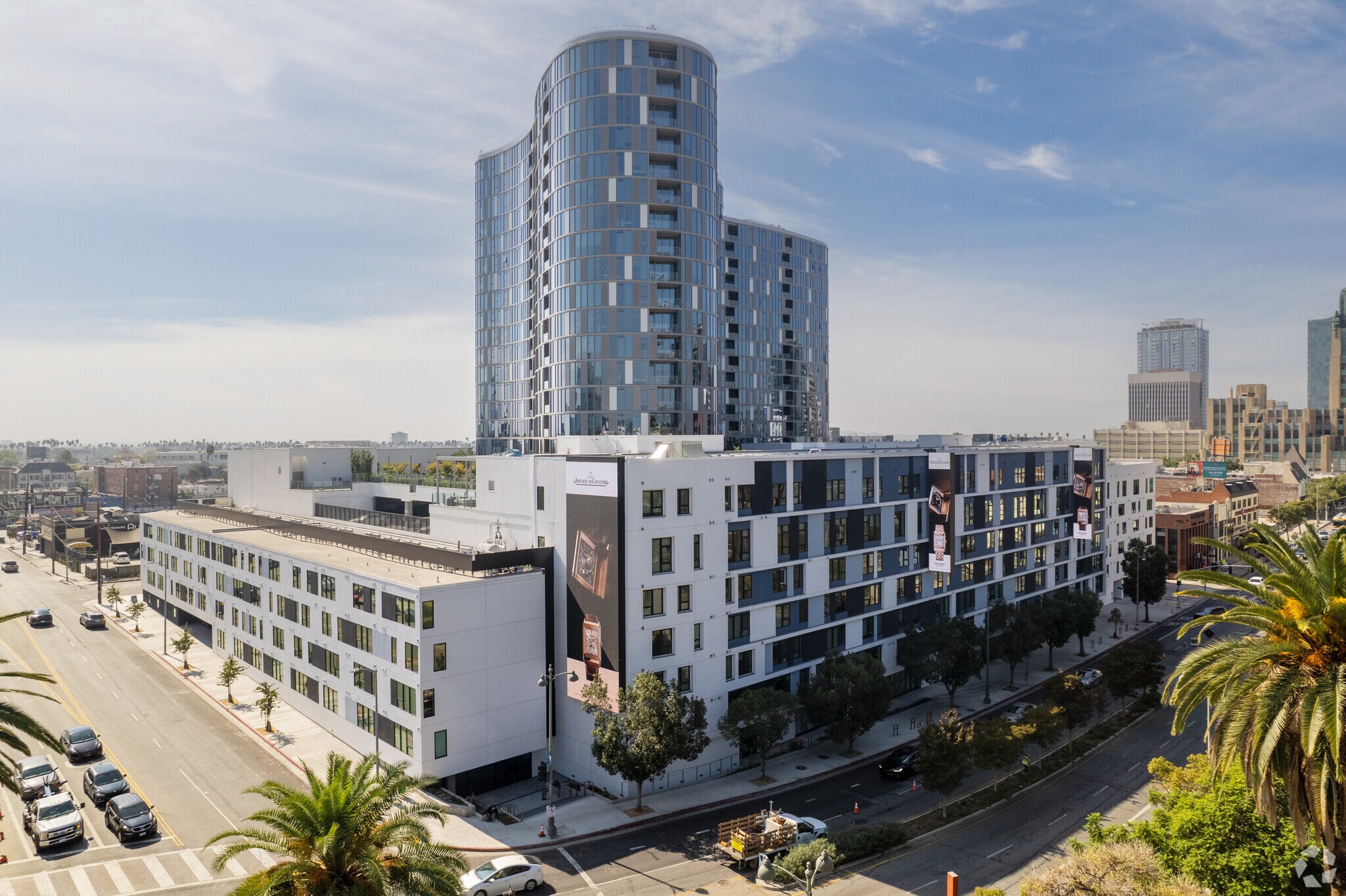 2801 Sunset Pl, Los Angeles, CA à louer Photo de l’immeuble– Image 1 sur 110