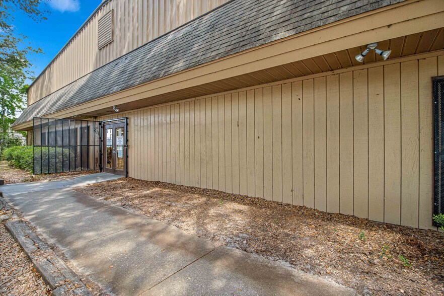 1031 NE 16th St, Ocala, FL à louer - Photo de l’immeuble – Image 3 sur 34