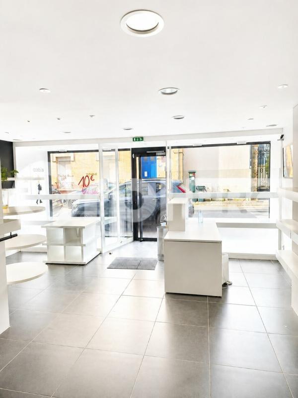 Local commercial dans Epernay à louer Photo intérieure– Image 1 sur 7