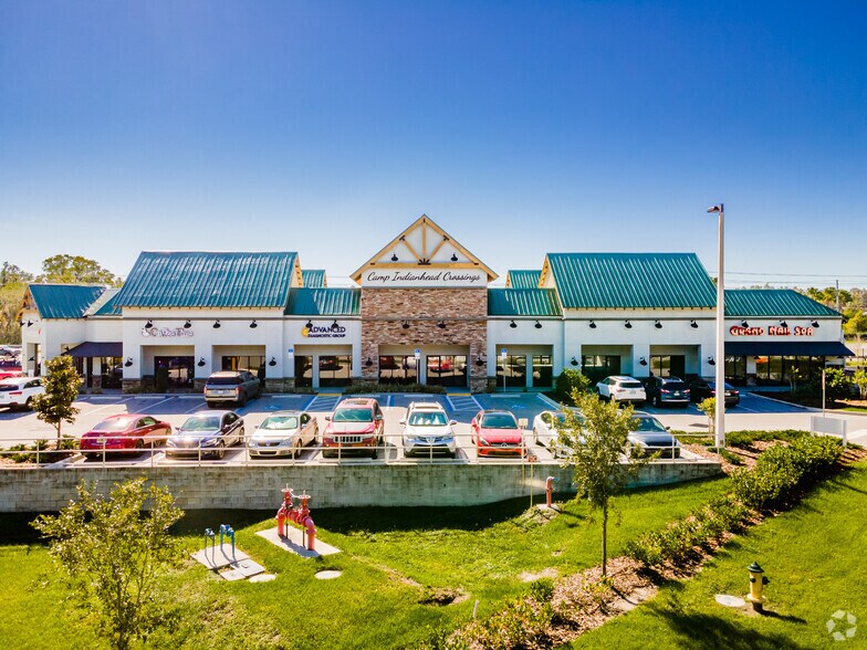 22299 State Road 54, Lutz, FL à louer - Photo principale – Image 1 sur 10