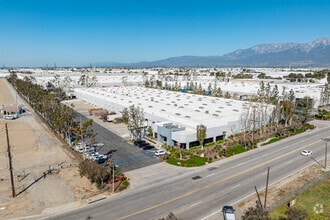11070 Mulberry Ave, Fontana, CA - Vue aérienne  vue de carte