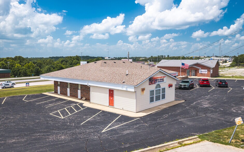 575 Marshall Dr, Saint Robert, MO à vendre - Photo de l’immeuble – Image 3 sur 20