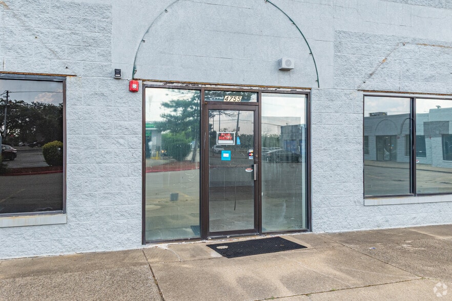 4751-4767 Sauk Trl, Richton Park, IL à louer - Photo de l’immeuble – Image 3 sur 4