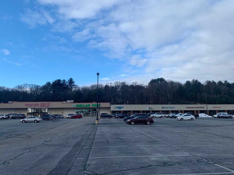 1161-1227 Providence Rd, Whitinsville, MA à louer - Photo de l’immeuble – Image 2 sur 9