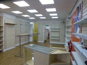 4 Croft Para, Walsall à louer Photo intérieure– Image 2 sur 3