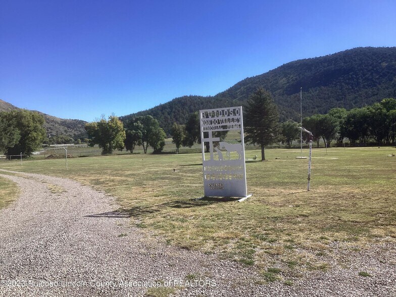 26760 US-70, Ruidoso Downs, NM à vendre - Photo principale – Image 1 sur 7