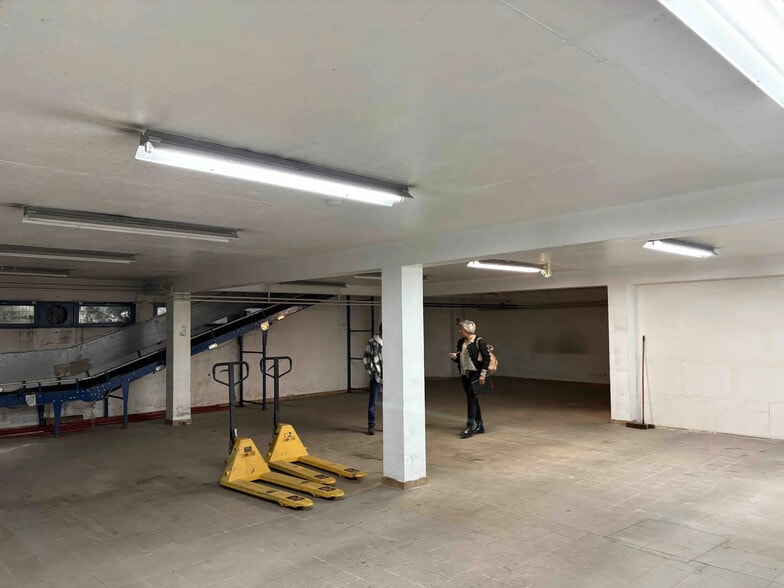 Local commercial dans Firminy à vendre - Photo intérieure – Image 3 sur 7