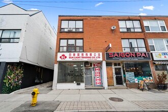 608 Gerrard St E, Toronto, ON à louer Photo de l’immeuble– Image 2 sur 21