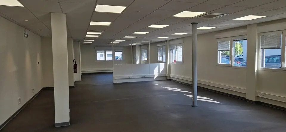 Bureau dans Archamps à vendre - Photo intérieure – Image 3 sur 20