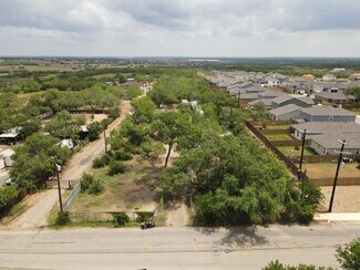 Plus de détails pour 880 E Chavaneaux Rd, San Antonio, TX - Terrain à vendre