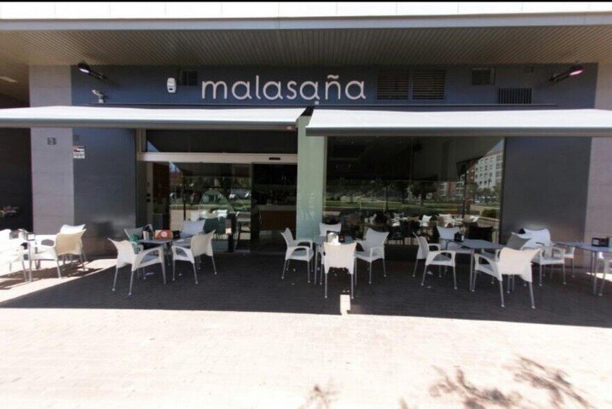 Local commercial dans Almería, Almería à louer - Photo de l’immeuble – Image 2 sur 3