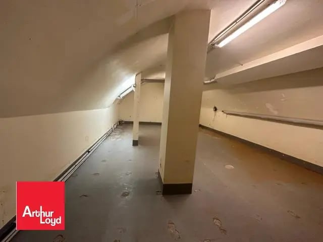 Plus de détails pour Local d’activités à vendre