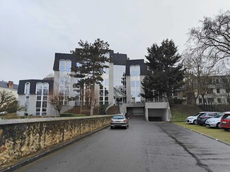 5 Rue Guy Moquet, Orsay à louer - Photo de l’immeuble – Image 1 sur 8